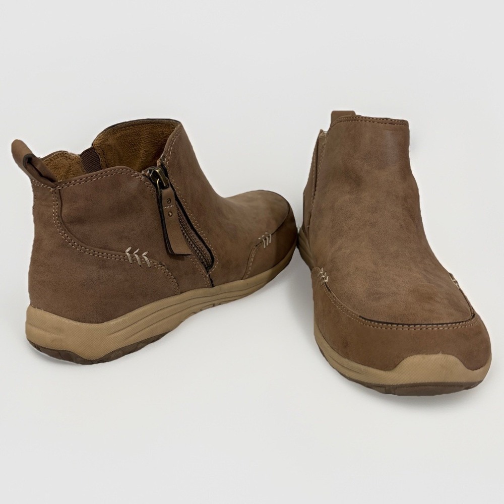 Skechers Women's 9.5 Reggae Fest 2.0 Zip On By Mushroom Vegan Ankle Boots